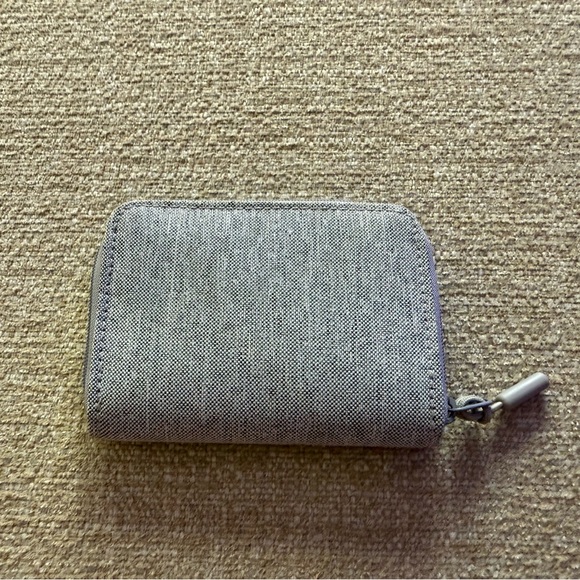 Vera Bradley Textured Nylon Gray Wallet - Picture 2 of 5